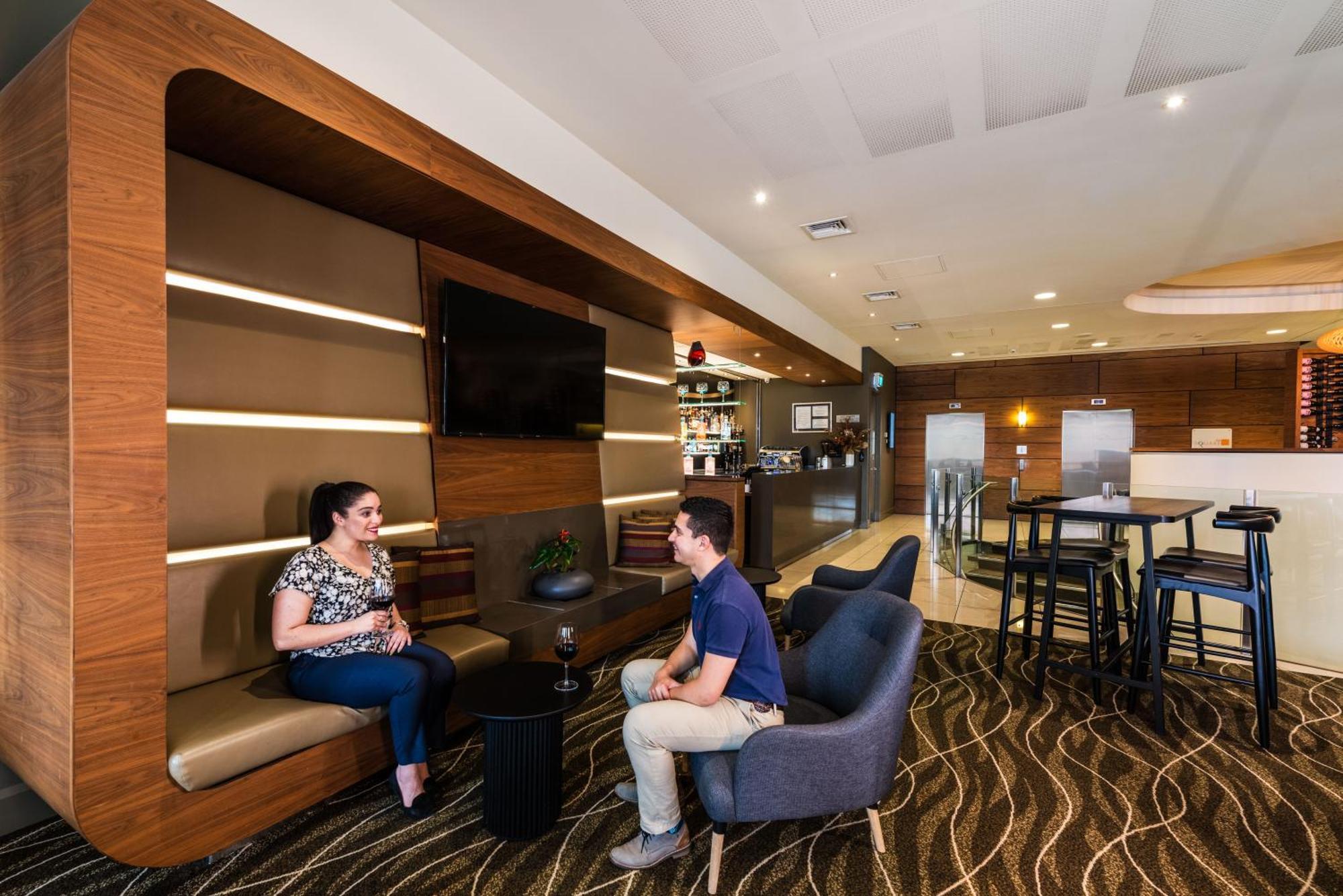Novotel Christchurch Cathedral Square Bagian luar foto